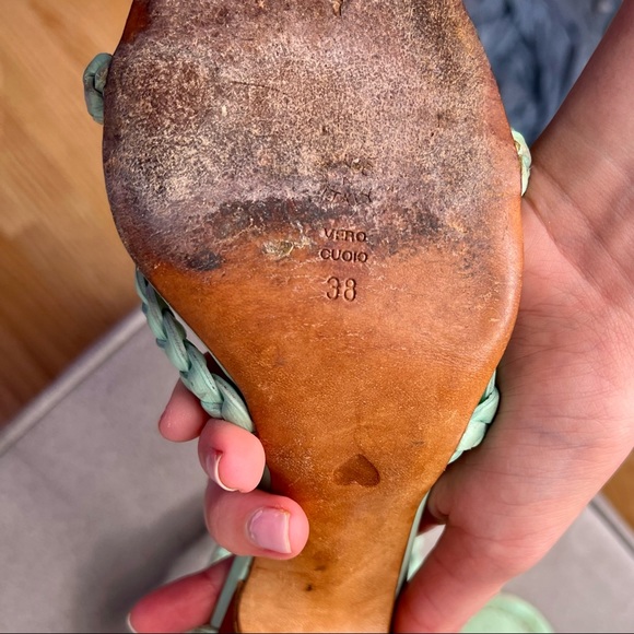 Vintage Moschino Cheap and Chic Made In Italy Blue Braided Leather Pump Heels - Picture 9 of 9